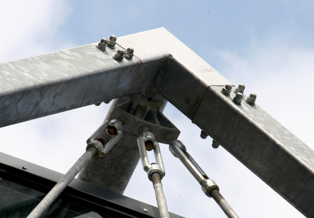 staal-bouw-loopbrug-politiekantoor-04