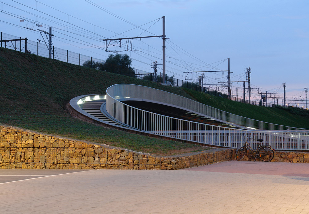 staal-bouw-voetgangersbrug-gent-01