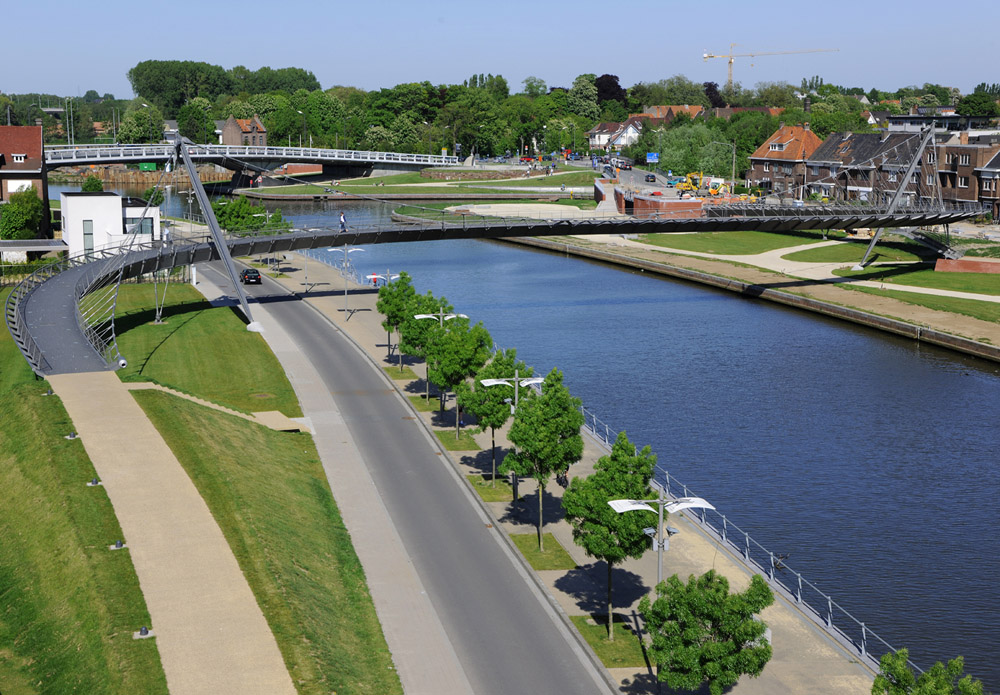 staal-bouw-voetgangersbrug-kortrijk-01
