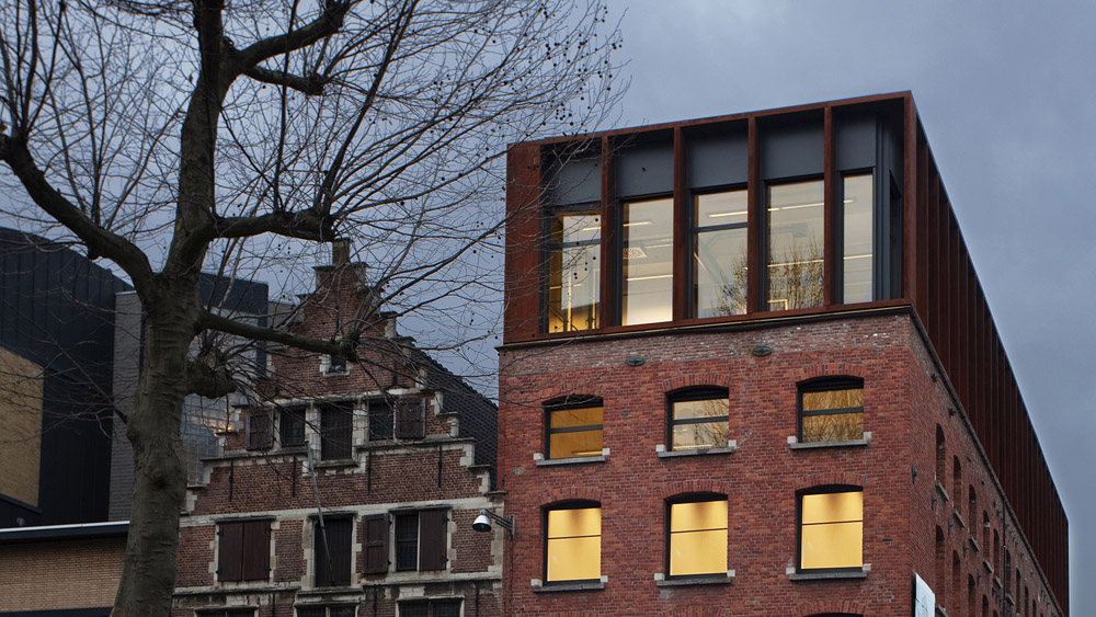 staal-bouw-pakhuis-tot-kantoren-antwerpen-04