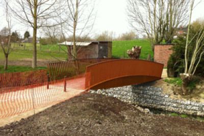 Fietsers- en voetgangersbrug over de Zwalm